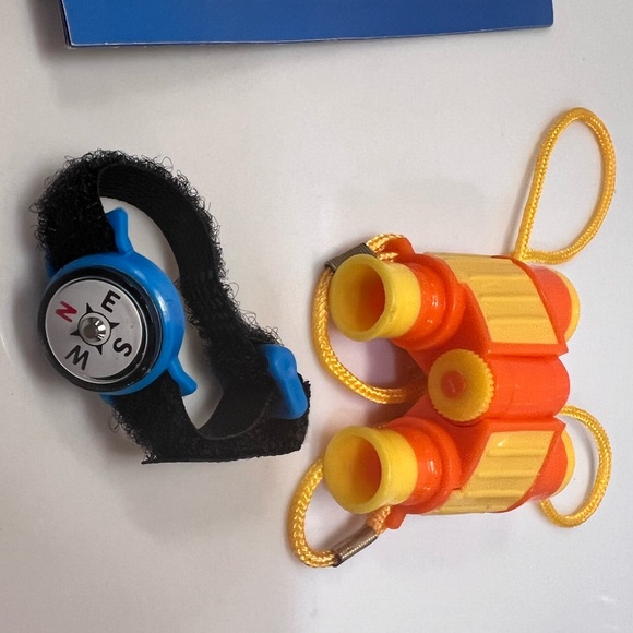 American Girl of Today 1998 Orienteering Accessories Binoculars And Compass - Picture 2 of 3